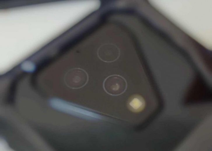 Fotografii live și noi imagini cu Xiaomi Black Shark 3. Cum arată noul telefon de gaming al chinezilor Fotografii Live Si Noi Imagini Cu Xiaomi Black Shark 3 Cum Arata Telefonul Noul Telefon De Gaming Al Chinezilor