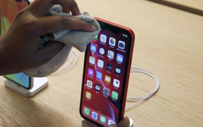 Apple și-a notificat toți utilizatorii de iPhone cum își pot dezinfecta telefonul, după criza globală provocată de coronavirus