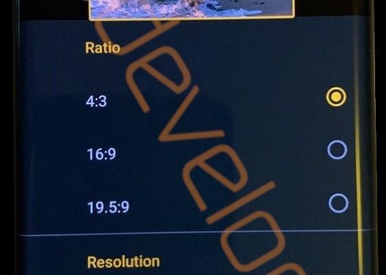 Primele Imagini Cu Motorola Edge Un Flagship Spectaculos Care Ar Fi Trebuit Sa Fie Lansat La Mwc 2020