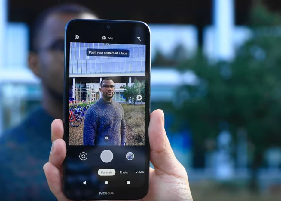 Google Lanseza O Noua Aplictie De Camera Care Te Ajuta Sa Faci Poze Bune Cu Telefoane Ieftine