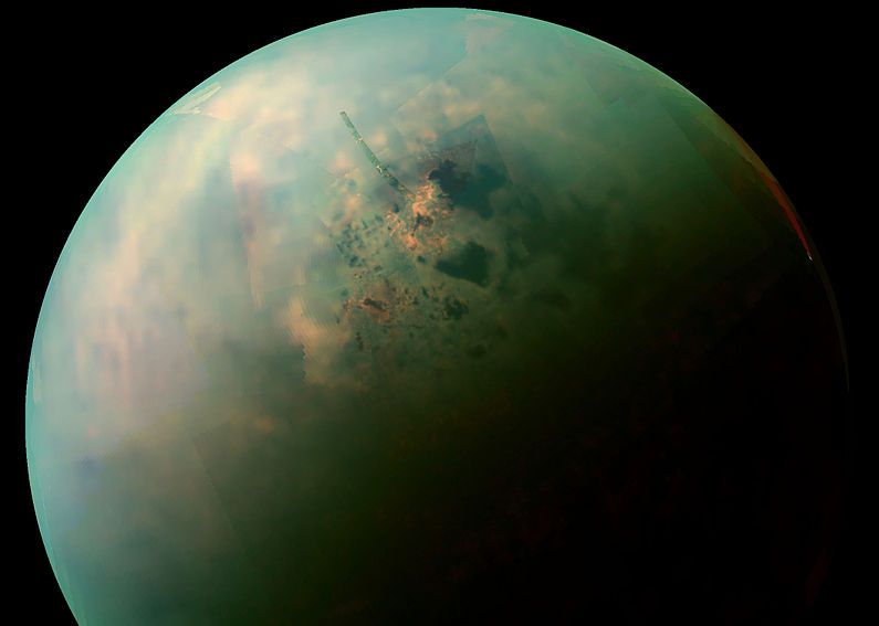 Ceva Ciudat Se Intampla Cu Unul Dintre Satelitii Planetei Saturn Ce Au Observat Astronomii