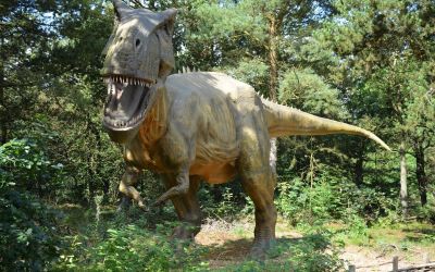 Cum era să trăiești pe vremea dinozaurilor? Google îi aduce chiar la tine în casă, datorită unei noi funcții