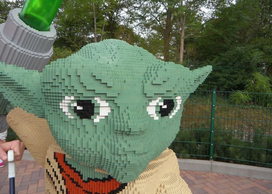 (P) Care sunt echipamentele frigorifice folosite de Yoda pentru a-și răci berea? P Care Sunt Echipamentele Frigorifice Folosite De Yoda Pentru A Si Raci Berea