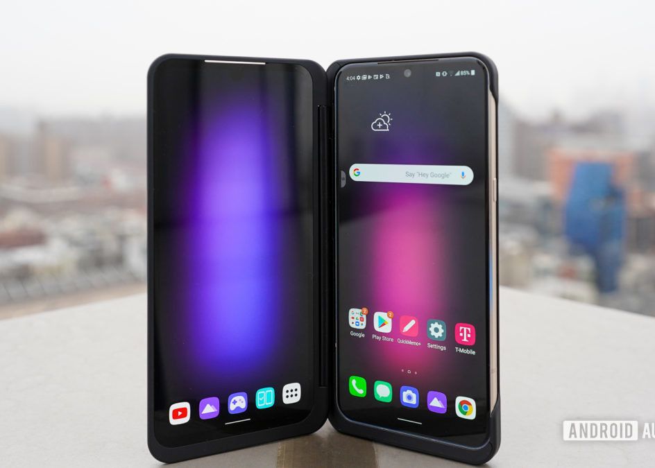 Primul smartphone cu ecran rulabil nu mai e doar un vis. Când o să poți cumpăra telefonul viitorului Primul Smartphone Cu Ecran Rulabil Nu Mai E Doar Un Vis Cand O Sa Poti Cumpara Telefonul Viitorului