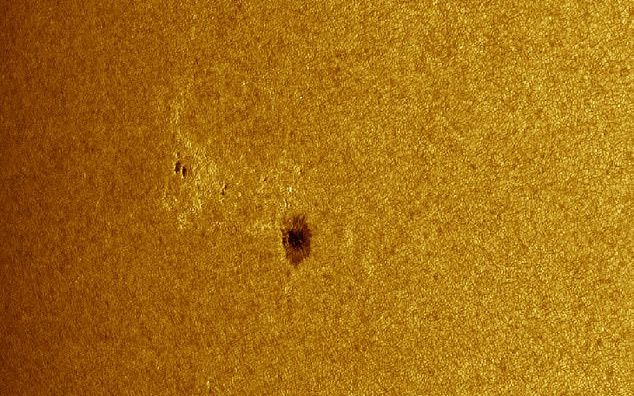 Astronomii au observat o pată solară uriașă, de mărimea planetei Marte. Cum va fi afectat Pământul? Astronomii Au Observat O Pata Solara Uriasa De Marimea Planetei Marte Cum Va Fi Afectat Pamantul