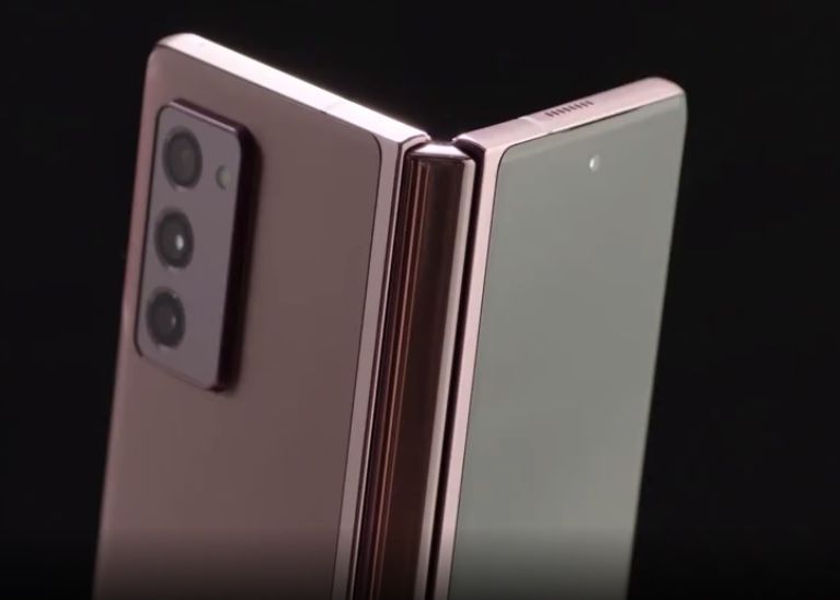 Primele Imagini Oficiale Cu Noul Smartphone Pliabil Samsung Galaxy Z Fold 2