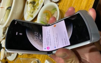 Noul telefon pliabil Motorola Razr 5G va fi prezentat în curând