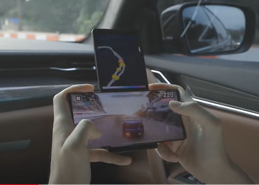 Telefonul Unic Lg Apare Intr Un Nou Video Hands On Cat Costa Modelul Care A Uimit Lumea