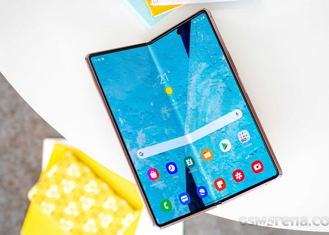 Samsung pregătește nu unul, ci trei telefoane pliabile pentru 2021. Cum vor arăta Samsung Pregateste Nu Unul Ci Trei Telefoane Pliabile Pentru 2021 Cum Vor Arata