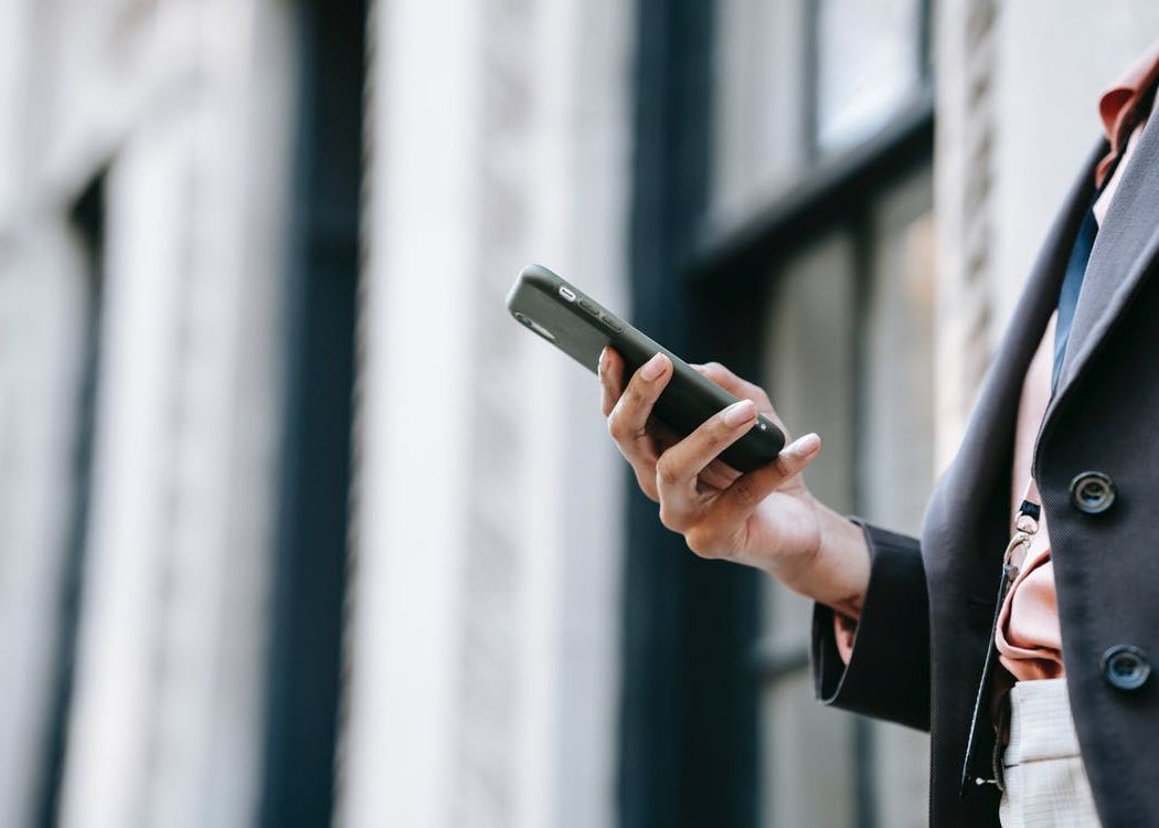 Un brand celebru ar putea lansa anul acesta un smartphone pliabil Un Brand Celebru Ar Putea Lansa Anul Acesta Un Smartphone Pliabil