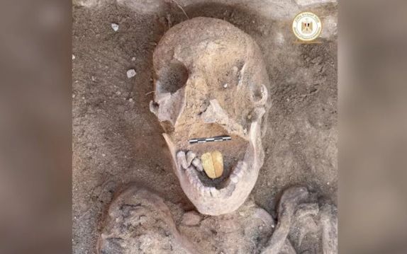 Mumie ciudată descoperită în Egipt! Arheologii nu au o explicație Mumie Ciudata Descoperita In Egipt Arheologii Nu Au O Explicatie