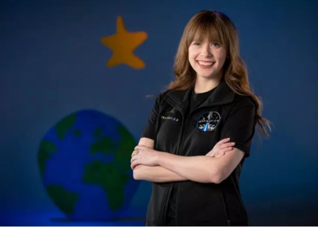 Viața ca de film a tinerei care va ajunge pe orbită în capsula lui Elon Musk Viata Ca De Film A Tinerei Care Va Ajunge Pe Orbita In Capsula Lui Elon Musk