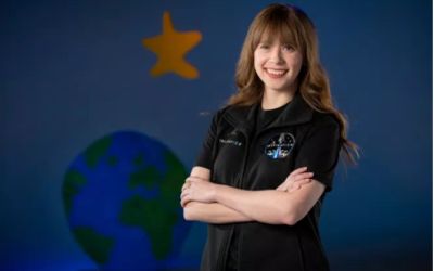 Viața ca de film a tinerei care va ajunge pe orbită în capsula lui Elon Musk