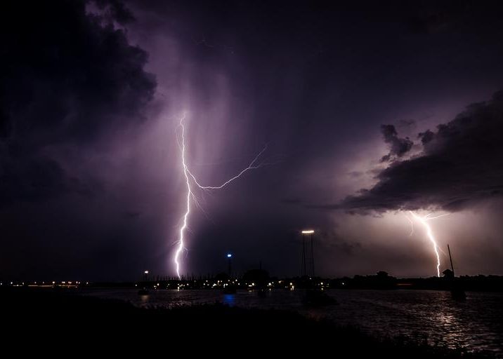Ipoteza Zfulgeratoare Un Trasnet Ar Fi Adus Pe Pamant Scanteia Care A Determinat Aparitia Vietii