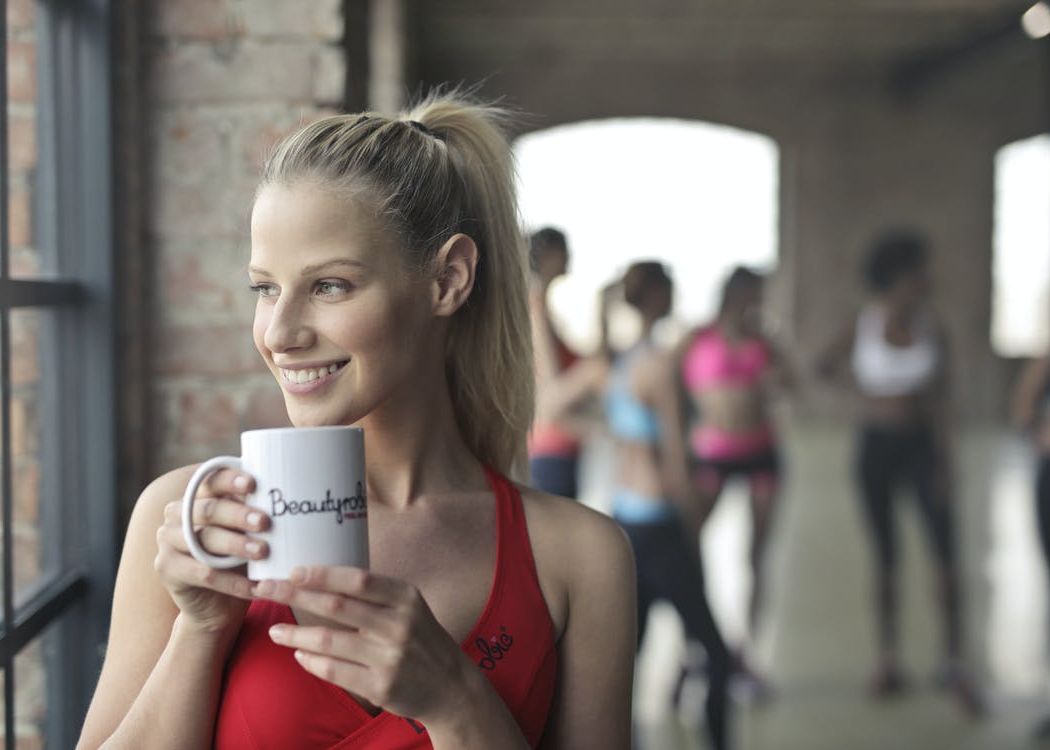 Ce se întâmplă dacă bei o cafea înainte de-a merge la sală? Ce Se Intampla Daca Bei O Cafea Inainte De A Merge La Sala