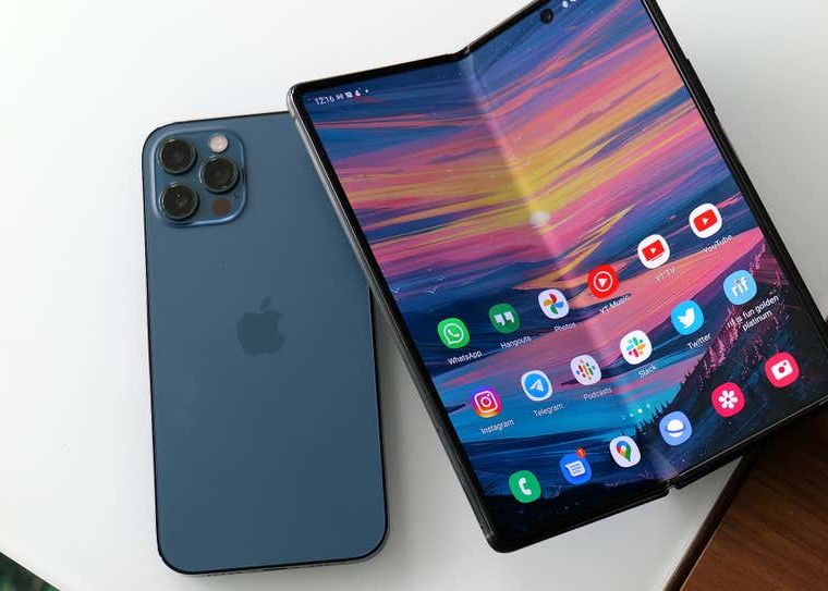 Cand Va Fi Lansat Primul Iphone Pliabil