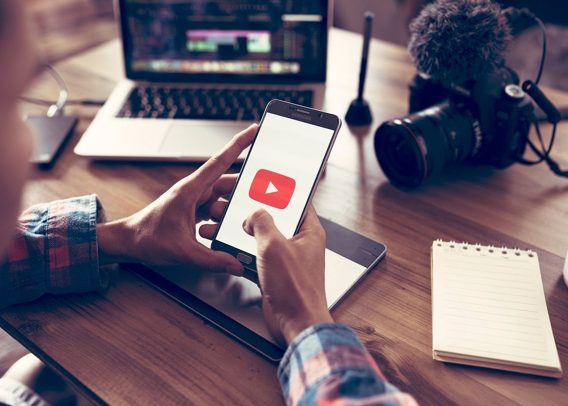 YouTube testează o nouă funcție, foarte utilă pentru vizualizarea clipurilor în alte limbi Youtube Testeaza O Noua Functie Foarte Utila Pentru Vizualizarea Clipurilor In Alte Limbi