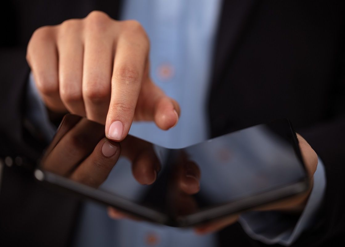 Inca O Companie Vrea Sa Lanseze Un Smartphone Pliabil Ce Promite Dispozitivul