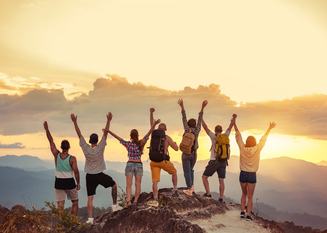 Cati Prieteni Poate Avea Un Om Ce Este Numarul Lui Dunbar Si Ce Ne Spune Despre Propria Persoana