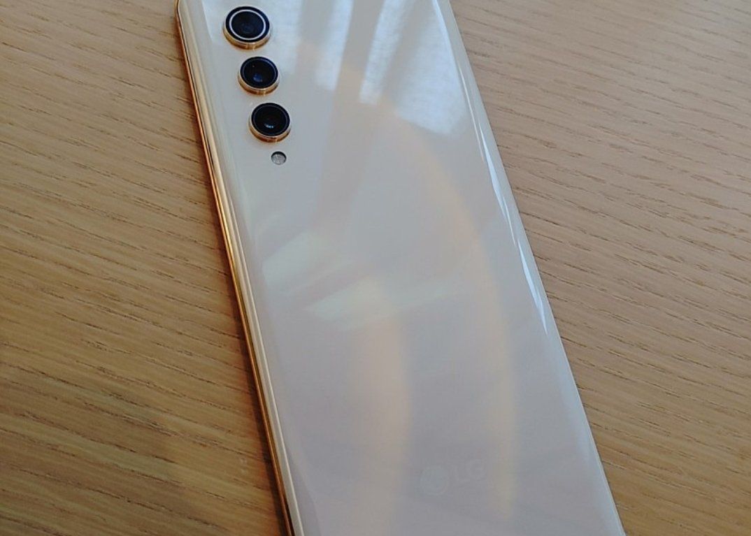 Velvet 2 Pro Si Lg Rollable Modele Disponibile In Editie Limitata