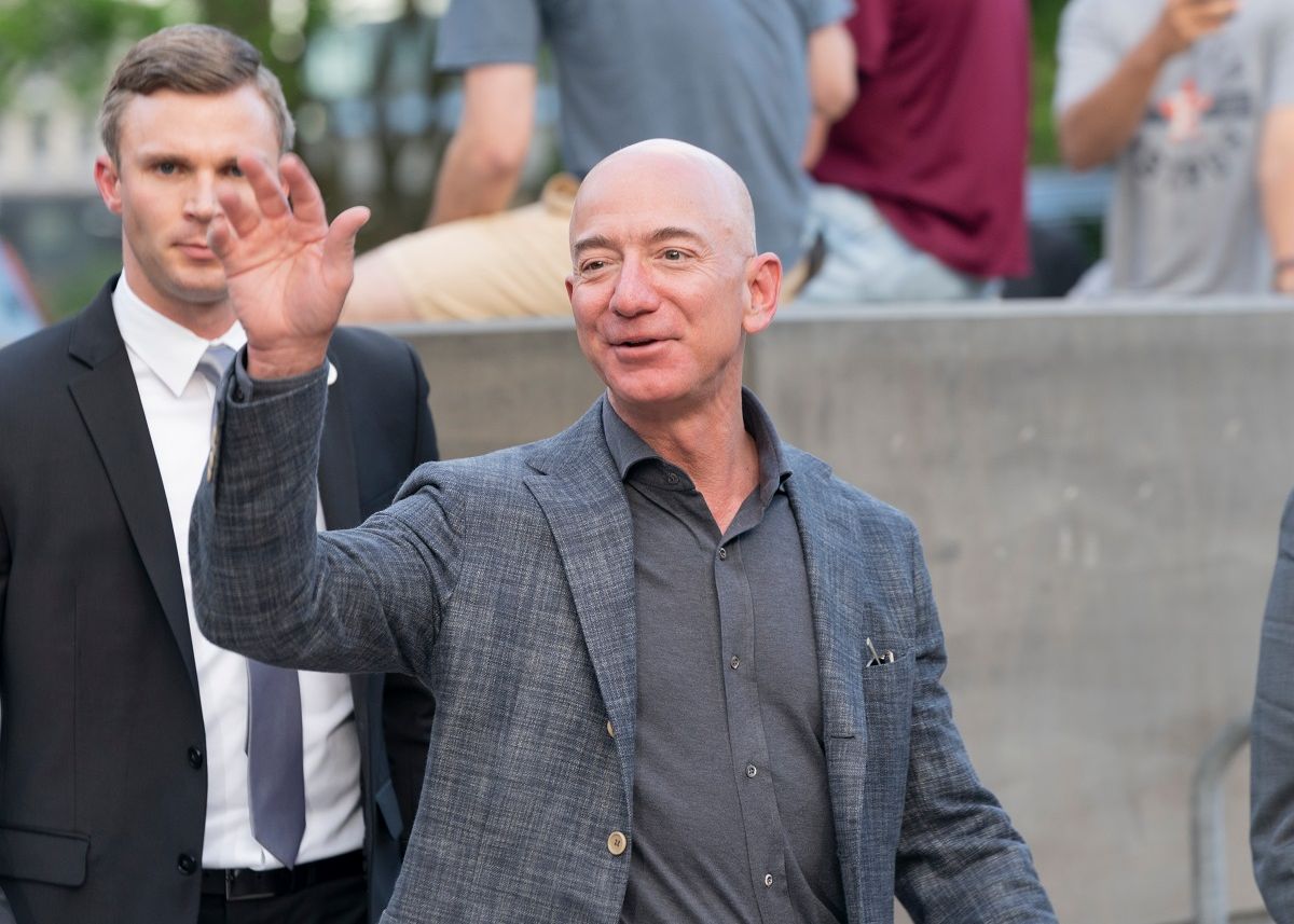 Încep călătoriile în spațiu. Jeff Bezos, șeful Amazon, printre primii turiști în cosmos Incep Calatoriile In Spatiu Jeff Bezos Seful Amazon Printre Primii Turisti Spatiali