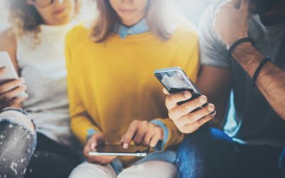 Ce se întâmplă dacă folosești telefonul mobil chiar și 17 minute pe zi, timp de zece ani. Studiul controversat cu rezultate îngrijorătoare