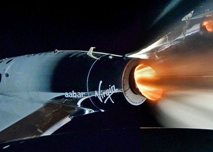 Vedetele Care Vor Sa Calatoreasca In Spatiu Cine Si A Rezervat Bilete Pentru Viitoarele Curse Virgin Galactic