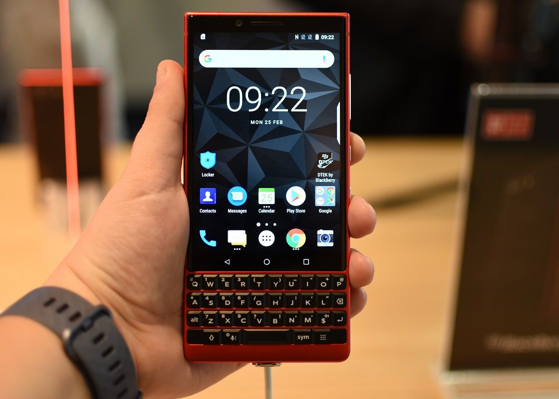 Unul dintre cele mai îndrăgite branduri de telefoane ar putea lansa un nou model, după mult timp Unele Dintre Cele Mai Indragite Branduri De Telefoane Ar Putea Lansa Un Nou Model Dupa Mult Timp