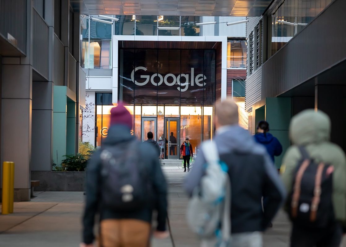 Efectul work from home. Ce ar putea păți angajații Google care aleg să lucreze de acasă în continuare Efectul Work From Home Ce Ar Putea Pati Angajatii Google Care Aleg Sa Lucreze De Acasa In Continuare