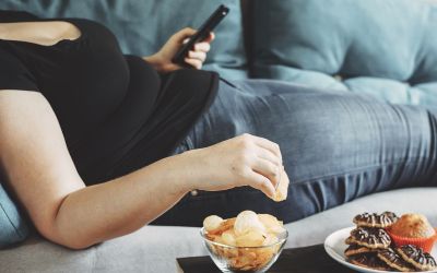 Nu mâncatul în exces ar fi principala cauză a obezității. Teoria care contrazice ceea ce știam