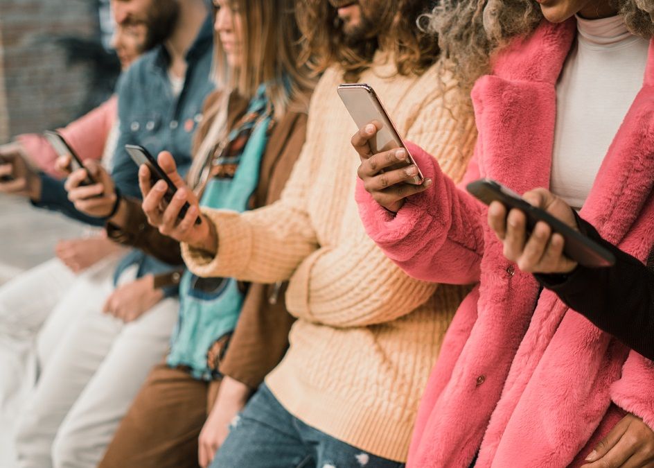 Vânzările de telefoane scad, dar Apple crește în continuare. Cine a livrat cele mai multe smartphone-uri în ultimele luni Vanzarile De Telefoane Scad Dar Apple Creste In Continuare Cine A Livrat Cele Mai Multe Smartphone Uri