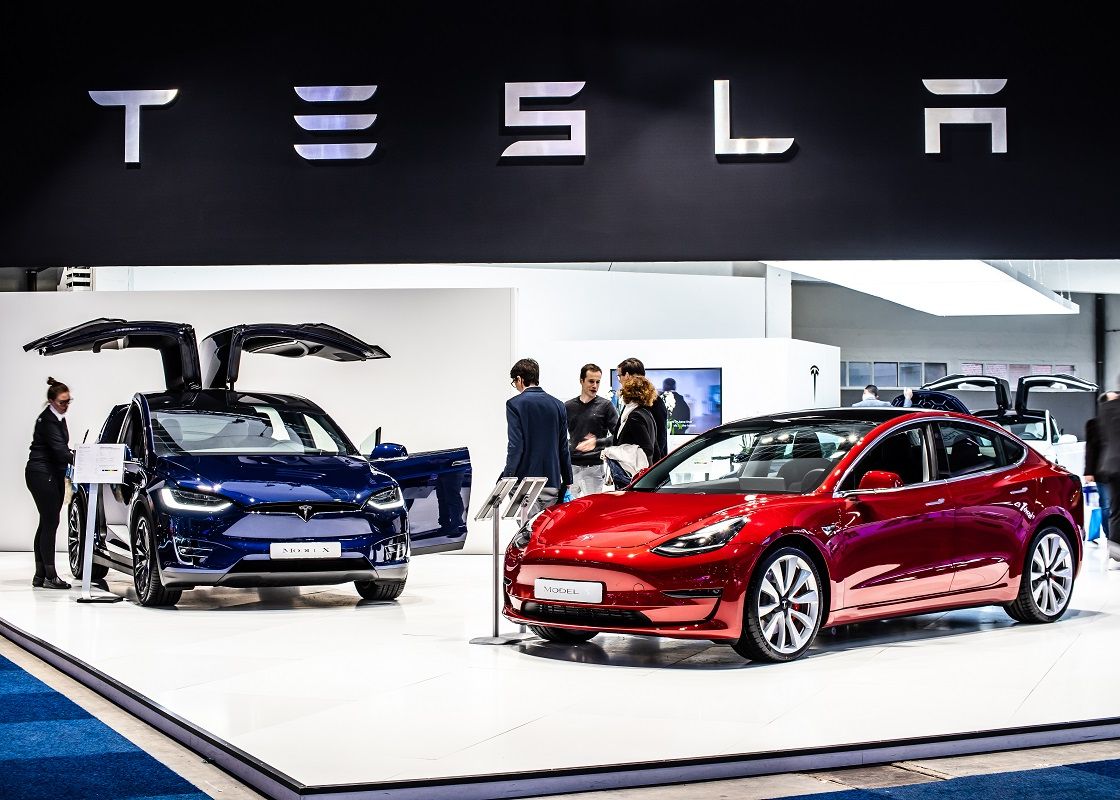 Tesla a avut 5 fondatori. Cine sunt ceilalți patru și de ce doar Elon Musk este atât de celebru și bogat Tesla A Avut 5 Fondatori Cine Sunt Ceilalti Patru Si De Ce Doar Elon Musk Este Atat De Celebru Si Bogat