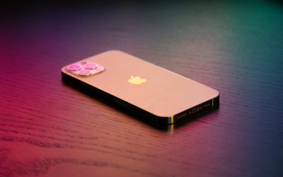 Apple amână introducerea unei specificații mult așteptate pe modelele mai ieftine de iPhone 14