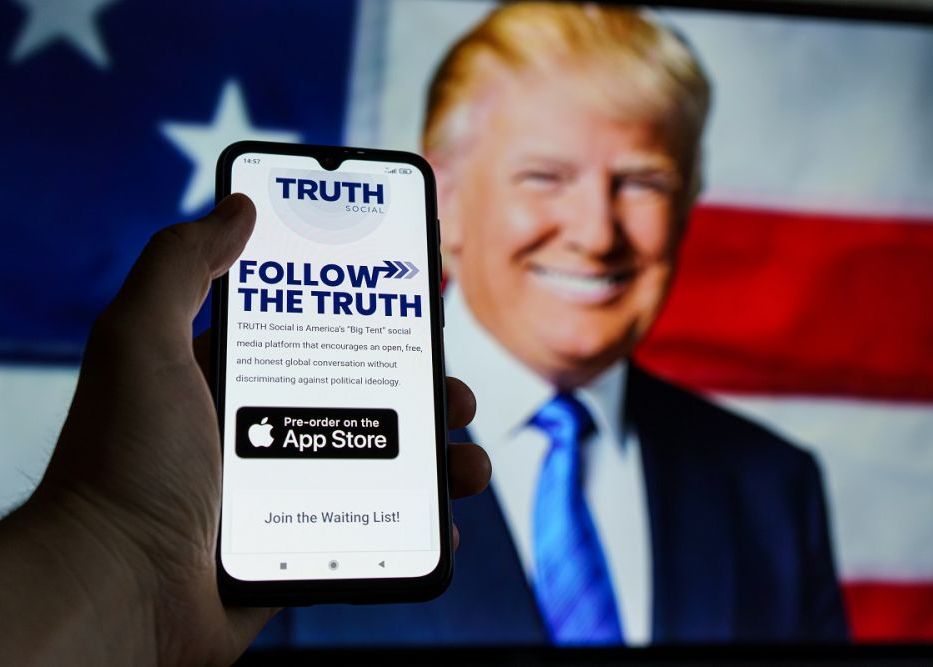 Aplicația de social media pentru liberă exprimare a lui Trump, cenzurează conținutul și blochează utilizatorii Aplicatia De Social Media Pentru Libera Exprimare A Lui Trump Cenzureaza Continutul Si Blocheaza Utilizatorii