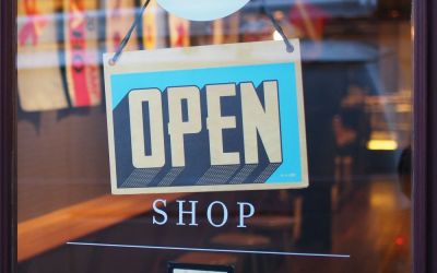 (P) Prin ce atribute contribuie un program de gestiune la eficientizarea activității în retail?