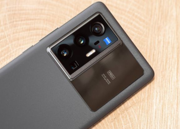 Inca O Companie Vrea Sa Atace Piata Telefoanelor Pliabile Si Pregateste Un Model Fold