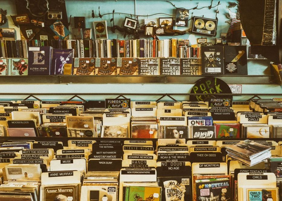 Vanzarile De Cd Uri Au Crescut Pentru Prima Data In Sua Dupa Aproape 20 De Ani