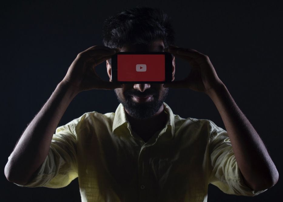 Youtube Intra Pe Terenul Netflix Si Ofera Pe Platforma Mii De Show Uri Tv Gratuite