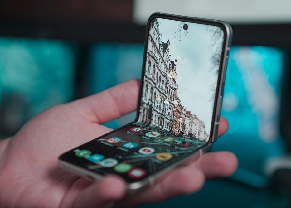 Samsung Schimba Denumirea Gamelor De Dispozitive Pliabile In Unele Tari Care Este Motivul