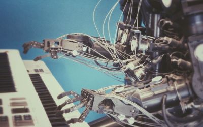 În 50 de ani vom avea „îngeri roboți și vom putea să ne contopim creierul cu entități AI. Cum văd experții viitorul tehnologiei