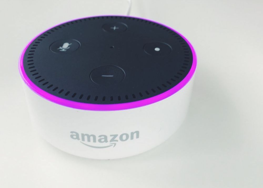 Cum te ascultă Amazon. Gigantul recunoaște că afișează reclame pe baza comenzilor vocale Cum Te Asculta Amazon Gigantul Recunoaste Ca Afiseaza Reclame Pe Baza Comenzilor Vocale