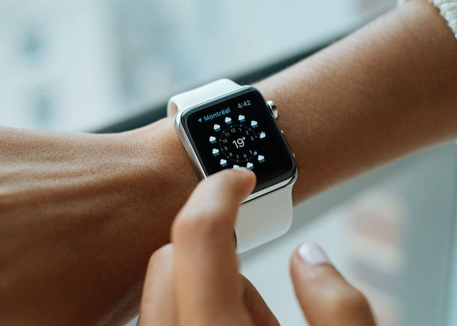 Apple și Samsung, cursă contracronometru pentru introducerea senzorilor de temperatură pe viitoarele smartwatch-uri Apple Si Samsung Cursa Contracronometru Pentru Introducerea Senzorilor De Temperatura Pe Viitoarele Smartwatch