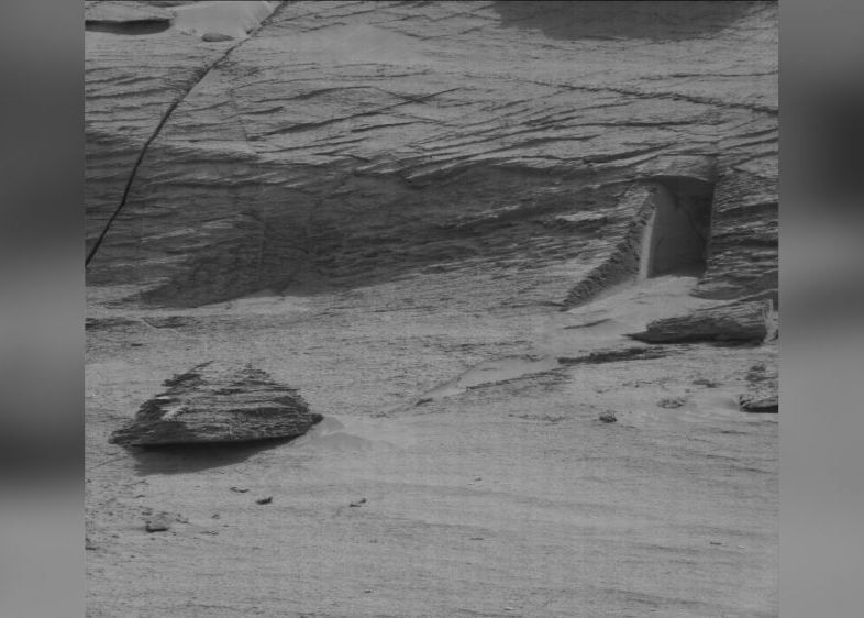 Ce Este De Fapt Misterioasa Zpoarta Fotografiata Pe Marte