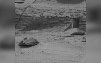 Ce este de fapt misterioasa „poartă” fotografiată pe Marte? Explicația oferită de cercetători