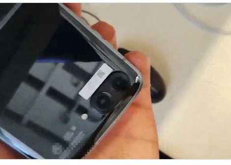 Motorola Razr 3 A Aparut Intr Un Scurt Video Hands On Si Are Un Design Complet Nou