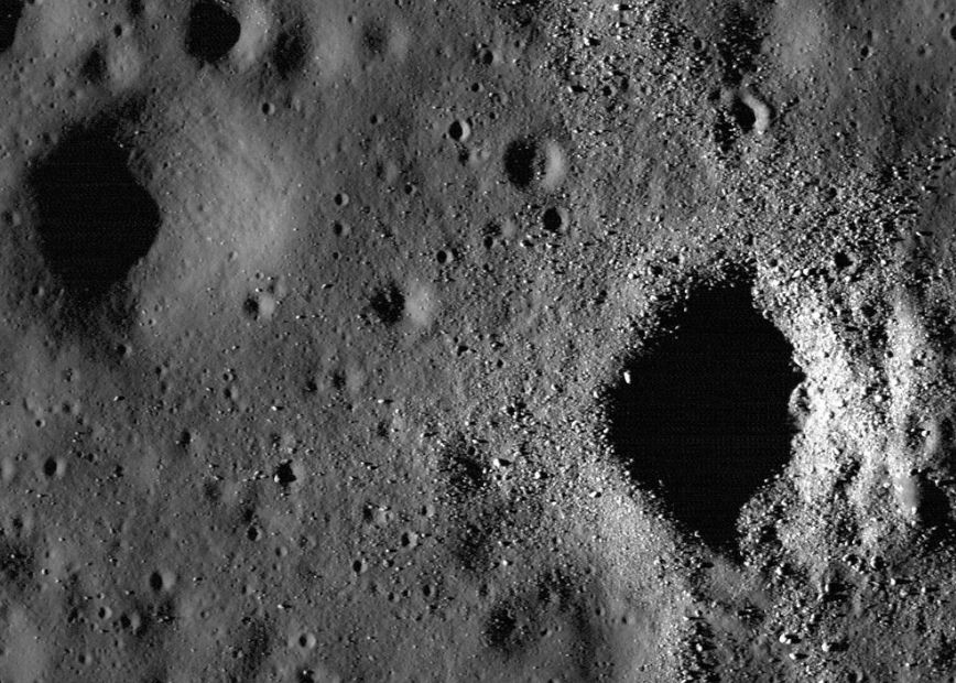 Cercetătorii chinezi au găsit apă pe Lună. De unde provine Cercetatorii Chinezi Au Gasit Apa Pe Luna De Unde Provine