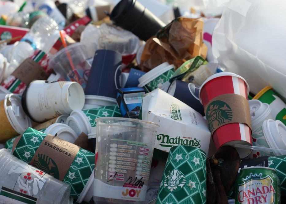 Canada interzice vânzarea, producția și importul unor produse din plastic de unică folosință Canada Interzice Vanzarea Productia Si Importul Unor Produse Din Plastic De Unica Folosinta 1