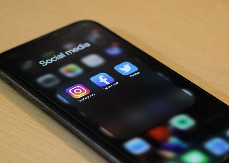 Facebook Si Instagram Ar Putea Disparea Din Europa In Aceasta Vara