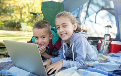 (P) Novakid.ro, școală de limba engleză, relansează tabăra virtuală de vară Easy Breezy pentru copii