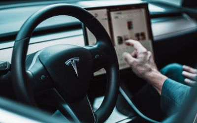 Șeful pentru AI și Autopilot de la Tesla părăsește compania după 5 ani